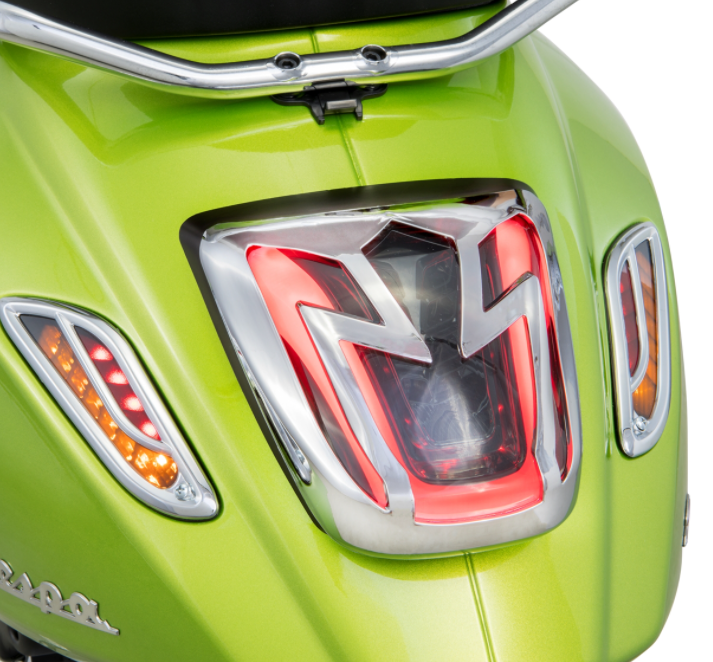 Grille de feu arrière pour Vespa Primavera/Sprint 50-150ccm 2T/4T AC, chromée