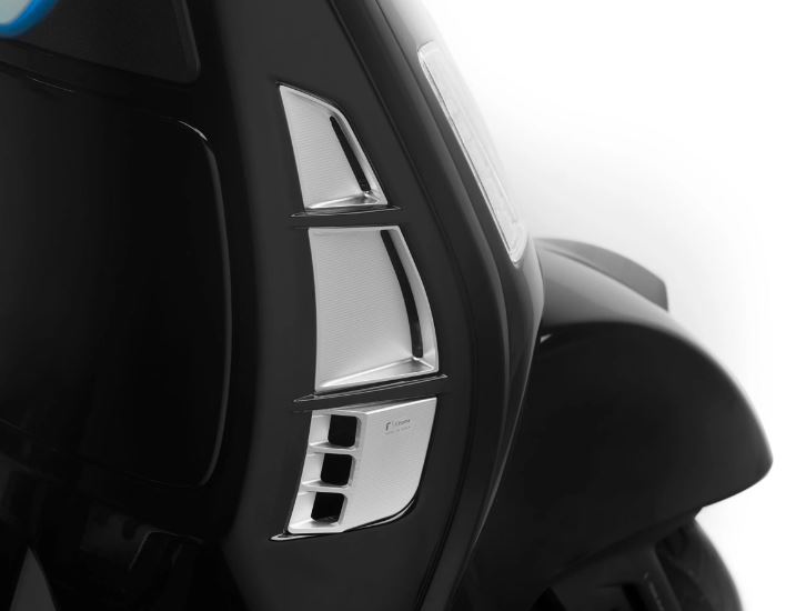 Grille d'aération RIZOMA compartiment à bagages pour Vespa GTS/GTS Super/GTV 125-300ccm (`23-), argenté