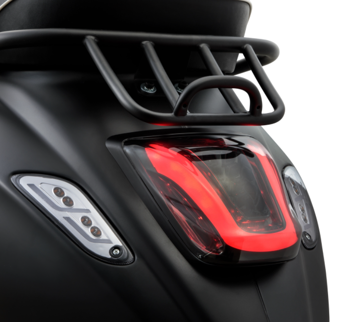Porte-bagages/barre de maintien de la selle noir mat pour Vespa Primavera/Sprint 50-150ccm 2T/4T AC