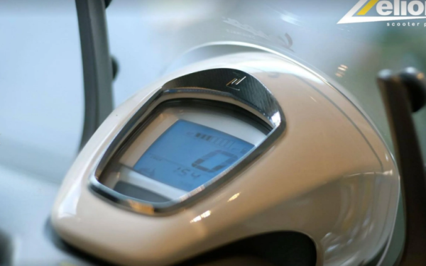 Anneau décoratif tachymètre ZELIONI pour Vespa 946 3V i.e. 125ccm, argent